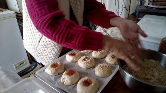 Булочки с яблочным джемом, корицей,  и посыпкой крошки (хорис) Штрейзель, Булочки об"ядения.