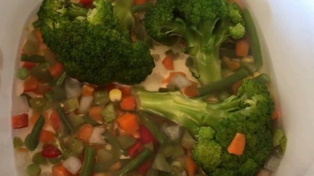 Готовим брокколи и замороженные овощи в термосервирователе от Тапервер смотреть онлайн