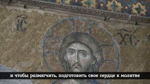 Когда нужно креститься на кладбище, какие молитвы читать, нужно ли целовать крест и касаться могилк