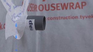 Tyvek® FlexWrap. Герметизация сквозной проходки трубы через пароизоляционную плёнку