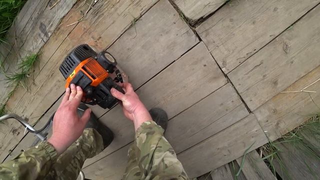 Подготовил мотокосу к работе. Скашиваю участок. Работы на участке. Начал заниматься забором смотреть онлайн