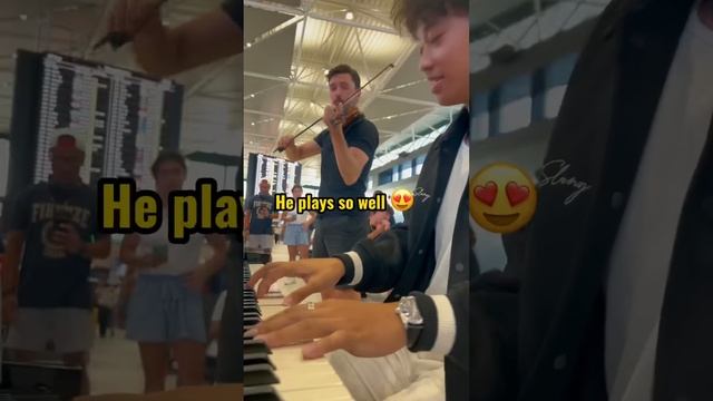 I was playing « ANOTHER LOVE » in an airport when suddenly this happen… ? смотреть онлайн