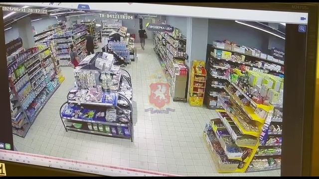 Оперативники задержали подозреваемого, пытавшегося совершить кражу в продуктовом магазине