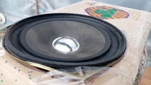 Bass test самодельного сабвуфера jbl из картона и скотча