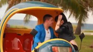 OSMANI GARCIA Ft  PITBULL, SENSATO, DAYAMI LA MUSA   El Taxi Official Video Reggaeton Cubaton