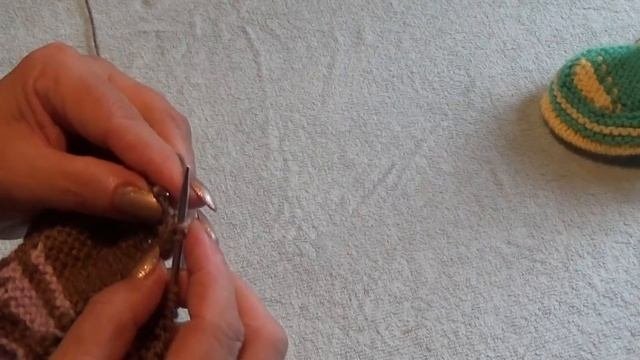 Вам нужны кроссовочки связанные спицами?