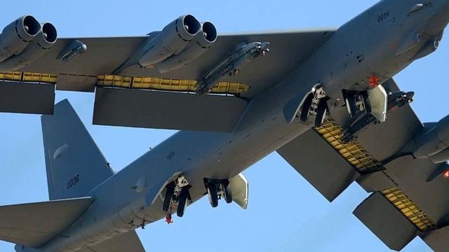 Китайские СМИ оценили перспективу дальнейшей модернизации российского стратега  Ту-160 смотреть онлайн