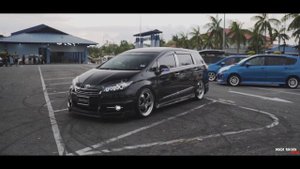 JDM TOYOTA WISH ZGE20W  WITH MODELLISTA ADMIRATION BODYKITS