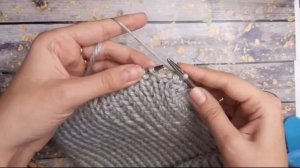 Шапка спицами женская. Шапка спицами бини