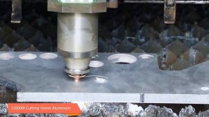 Как этот лазерный резак 12кВт  изменил индустрию металлообработки: Сканирующая резка алюминия 16мм.