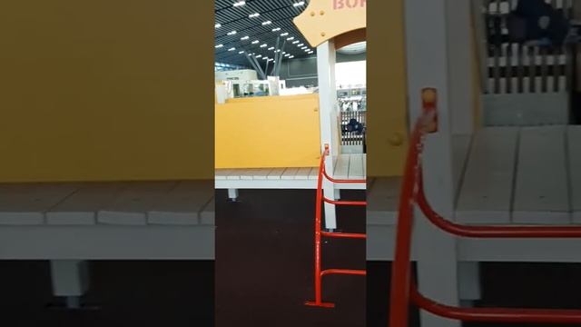 наши развлечения на вокзале Адлера 07.04.2021(2) смотреть онлайн