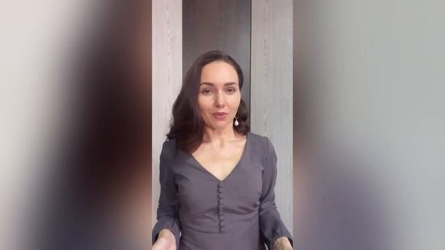 Подарочек на годовщину. Что подарил он и что подарила она.