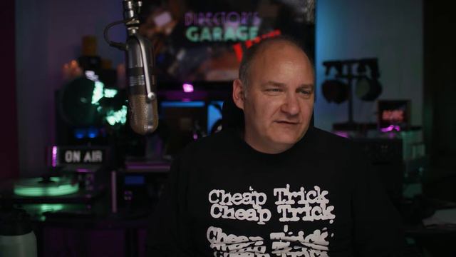 Humpday Happy Hour Hangout at the Director's Garage Live! смотреть онлайн