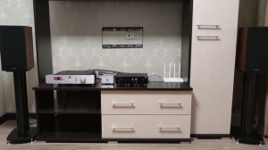 Simaudio Moon i-5.3 + Teac NT-505 + Dynaudio Contour 1.3 SE