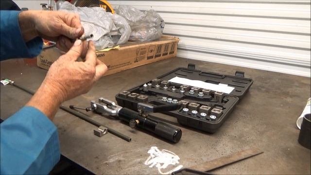 Best way to Flare Tubing using a Mastercool Hydraulic Flaring Tool. 71475 Tube смотреть онлайн
