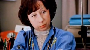 "Именно обувь делает женщину женщиной". "Служебный роман"