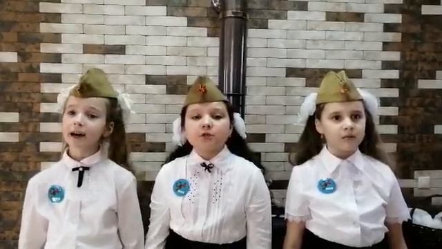 Акция "Слово Победы". Солистки вокально-эстрадного ансамбля "Супердетки" МБОУ лицей 1 п. Нахабино. смотреть онлайн