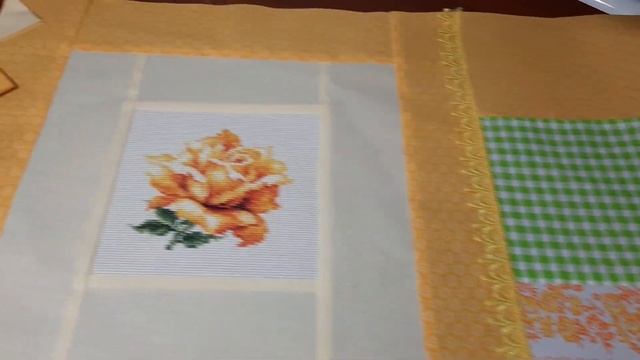 Декоративная наволочка на подушку "Желтая роза". Вышивка крестиком по набору Чудесная игла. смотреть онлайн