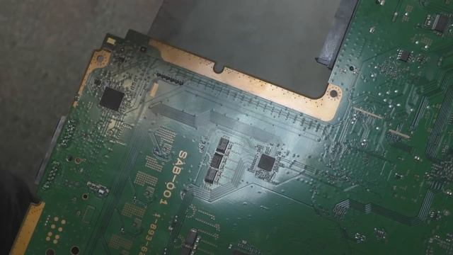 Sony PlayStation 4 CUH-1116A не включается после попытки самостоятельного ремонта, вырван hdmi смотреть онлайн
