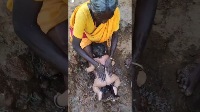 grandma baby bathing ❤️😻 4 month baby