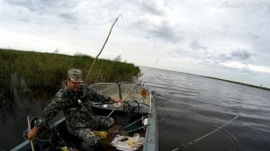 УСТАЛ РЫБУ ТАСКАТЬ. Летняя РЫБАЛКА на спиннинги с лодки! Ловля сазана, карася, язя! Природа и Отдых