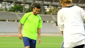 Lavezzi unboxes his Samba Nitrocharge