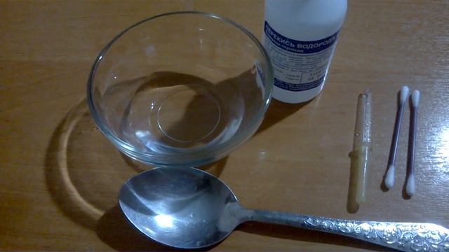 Как быстро чистить уши от серы