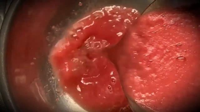 Мыло-пасту из арбуза сварить очень просто.