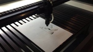 Фигурная резка бумаги на лазерном станке. Открытка