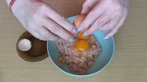 КУРИНЫЕ ОЛАДЬИ. Как приготовить сочной куриную грудку.