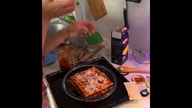 Готовим овощную лазанью с художницей Софой Скидан // #ПоДомамсХодынкой