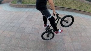 КАК СДЕЛАТЬ NO FOOT НА BMX | HOW TO NO FOOT BMX |ТРЮКИ НА BMX ДЛЯ НАЧИНАЮЩИХ | ШКОЛА BMX