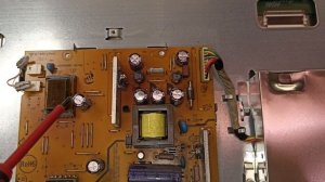 RU: Простой ремонт монитора Philips HNS8190T (замена электролитов)
