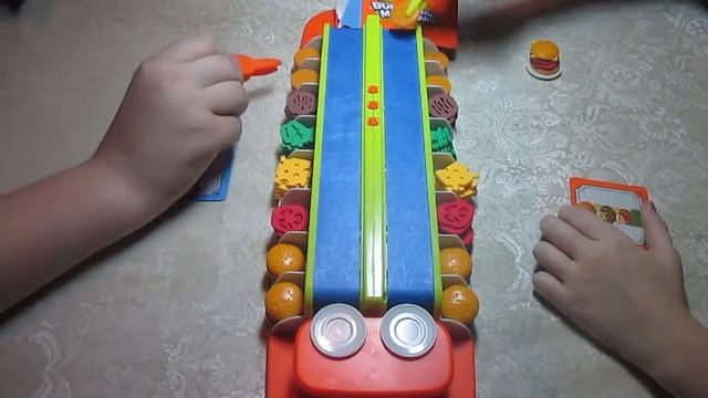 Играем в настольную игру Бургер Мания (Burger Mania) смотреть онлайн