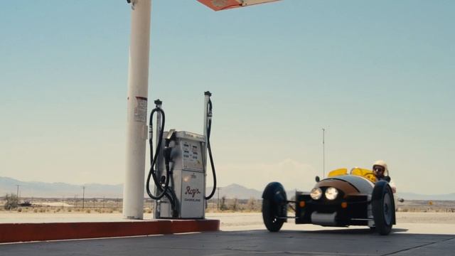 Desert Drive | Super 3 signals Morgan's return to the United States смотреть онлайн