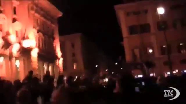 GOVERNO, NITTO PALMA CONTESTATO DAVANTI A P. CHIGI - VIDEODOC смотреть онлайн