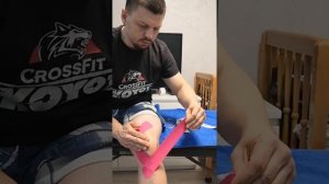 Как затейпировать колено правильно самому себе.