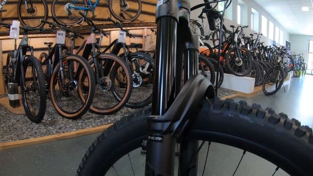 CUBE STEREO ONE77 PRO 2023 BLACK ANODIZED WALK-AROUND REVIEW смотреть онлайн