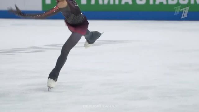 Тренировка фигуристок-одиночниц перед произвольными прокатами. Сочи. Гран-при России 2022