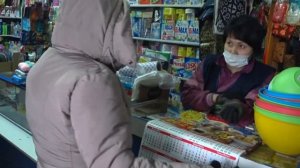 Помог Бабушке купил ей продукты и лекарство !