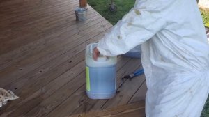 Applying Log Oil with an Airless Sprayer