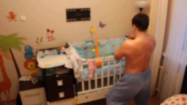 ребенок 2 месяца. Кобзон. Танго..... смотреть онлайн