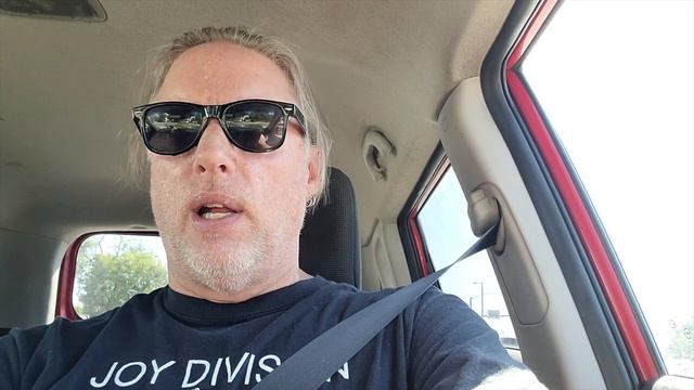 Gibson vs Dean: What it means for the rest of us. смотреть онлайн