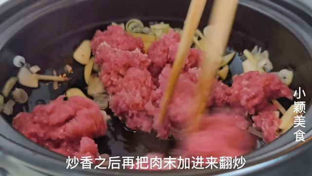 【小穎美食】豆腐不要直接炒著吃，加1個雞蛋，吃一次就忘不了，比吃肉還香！