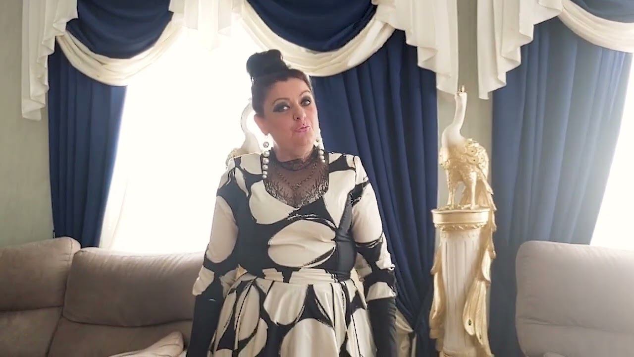 Раиса Отрадная поздравляет с Днём пионеров! смотреть онлайн