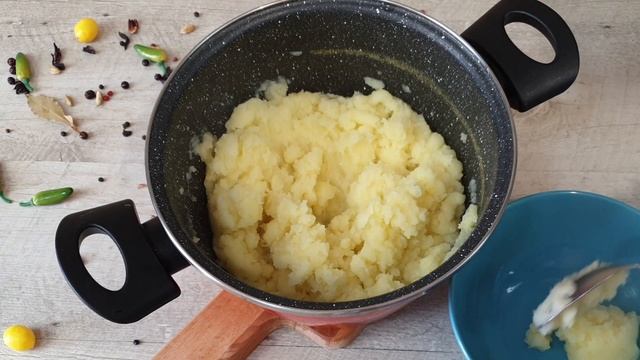 3 КАРТОШКИ И ЦЕЛАЯ ГОРА ПИРОЖКОВ ЛЕНИВЫЕ ПИРОЖКИ С КАРТОШКОЙ ПРОЩЕ ПРОСТОГО. ПИРОЖКИ ЗА 10 МИН.