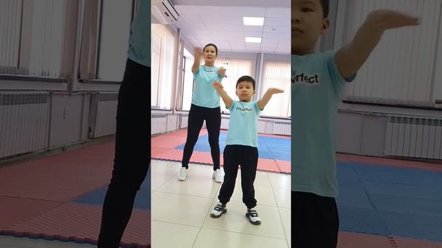 Онлайн урок по хореографии.Разминка для детей. смотреть онлайн