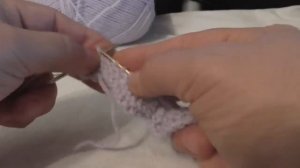 Вяжем подошву для пинеток. Набираем 28 петель.