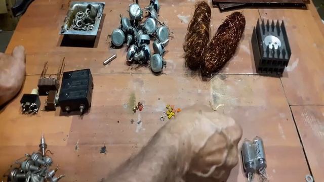 Золото Серебро Медь и Алюминий в старом приборе.