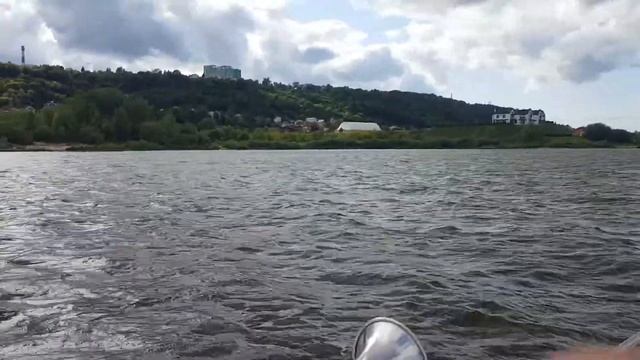 На катере. Штормит. Phoenix 530ht.